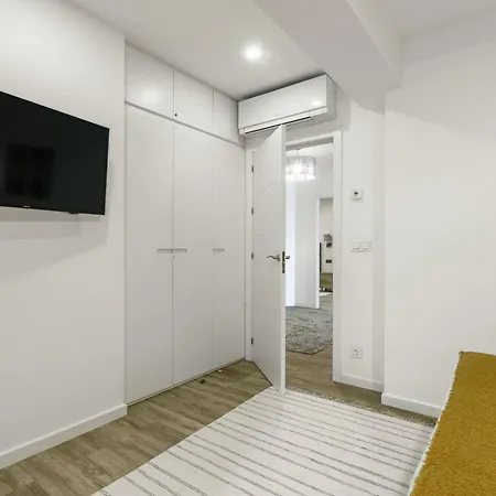 Monthly La Concha Breeze By Sweet * 산세바스티안