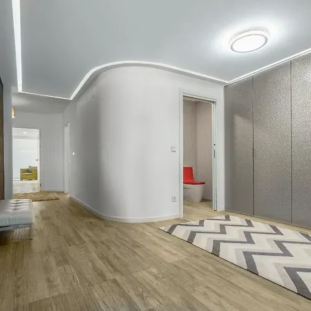 Monthly La Concha Breeze By Sweet