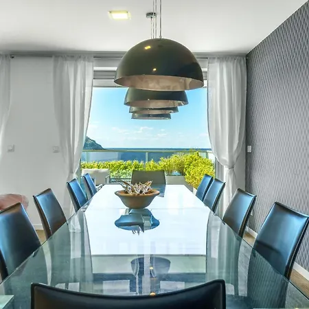 Monthly La Concha Breeze By Sweet * 산세바스티안