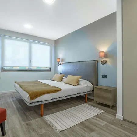 Monthly La Concha Breeze By Sweet 圣塞瓦斯蒂安