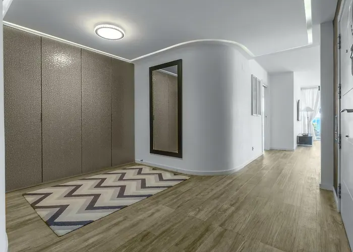 Monthly La Concha Breeze By Sweet Daire San Sebastián